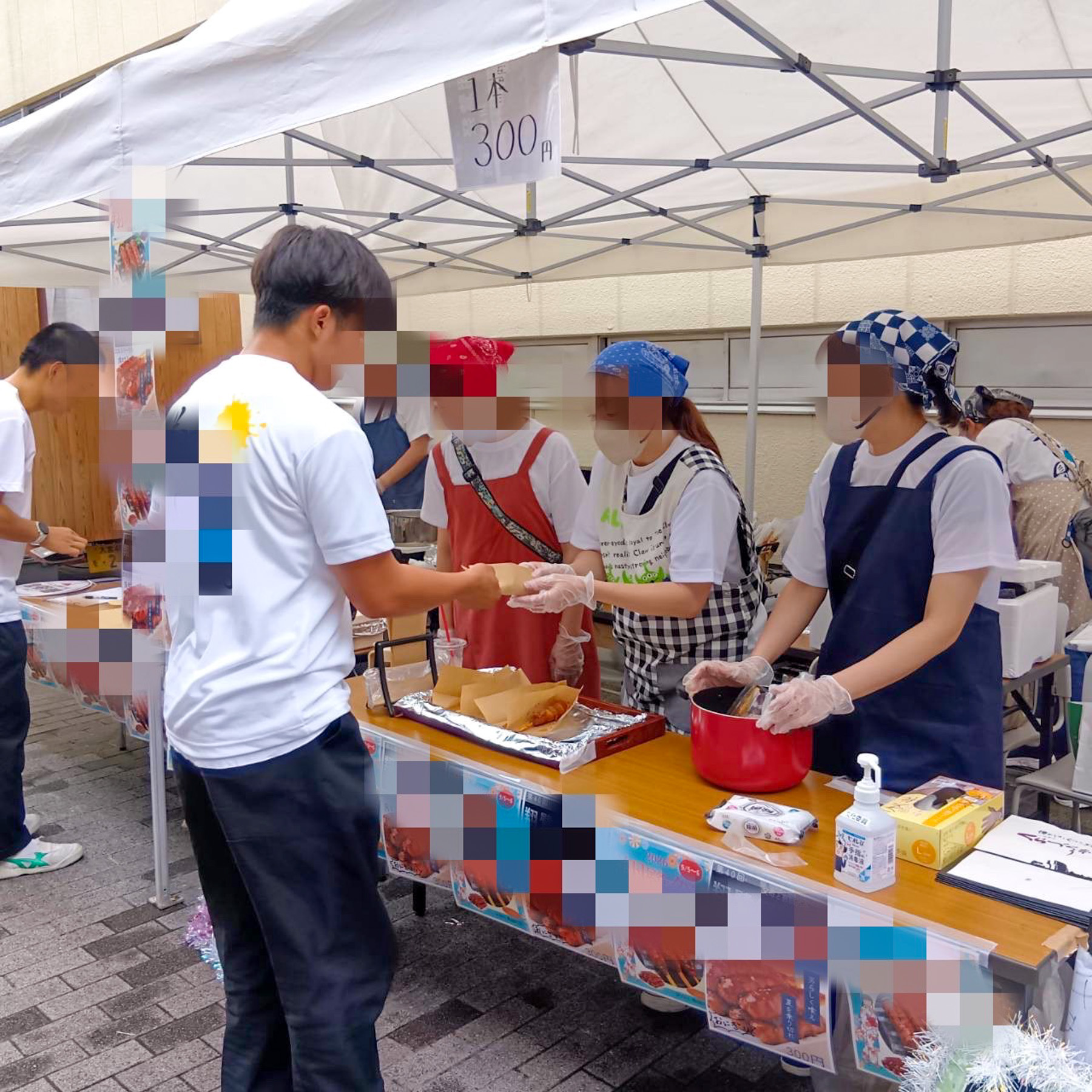 文化祭の父母会イベントで使用しました。
色々トラブルがあり心配しましたが、無事大成功でした。来年は本数を増やすかもしれません。
数本、肉がほどけていたり串からするんと抜けてしまうものがありましたが、味は少しピリ辛で大変美味しかったです。